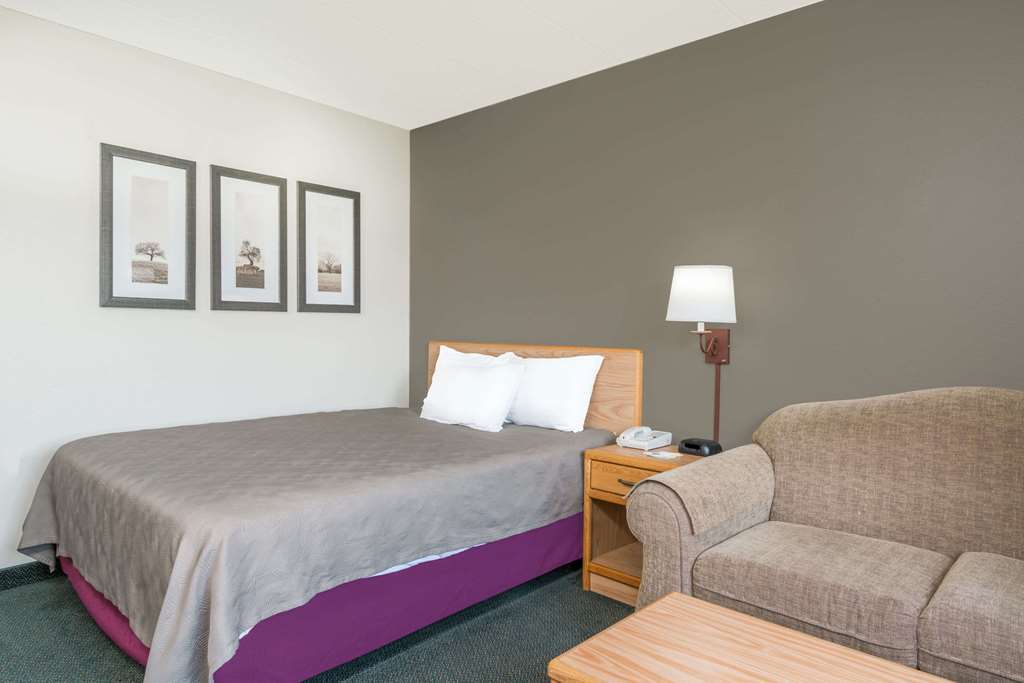Moose Lake Lodge & Suites Zimmer foto