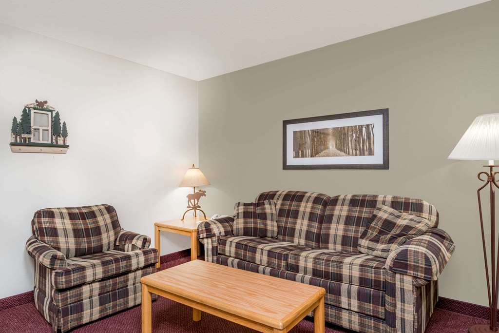 Moose Lake Lodge & Suites Zimmer foto